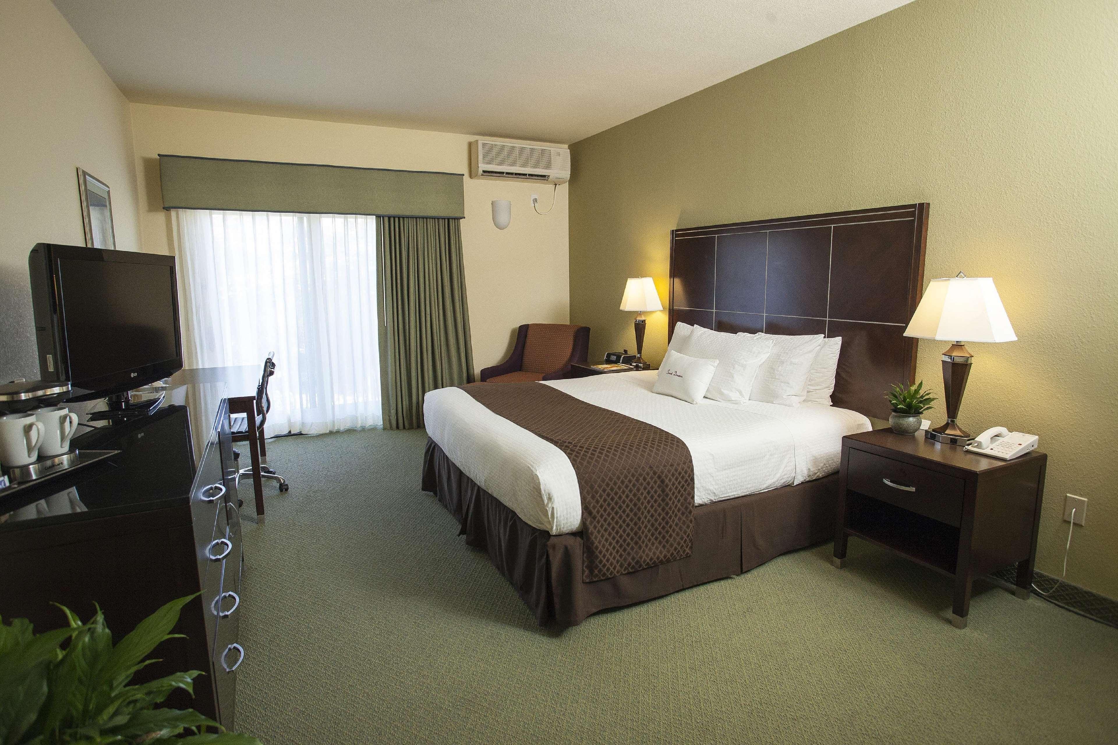 Doubletree By Hilton Napa Valley - American Canyon Exterior photo