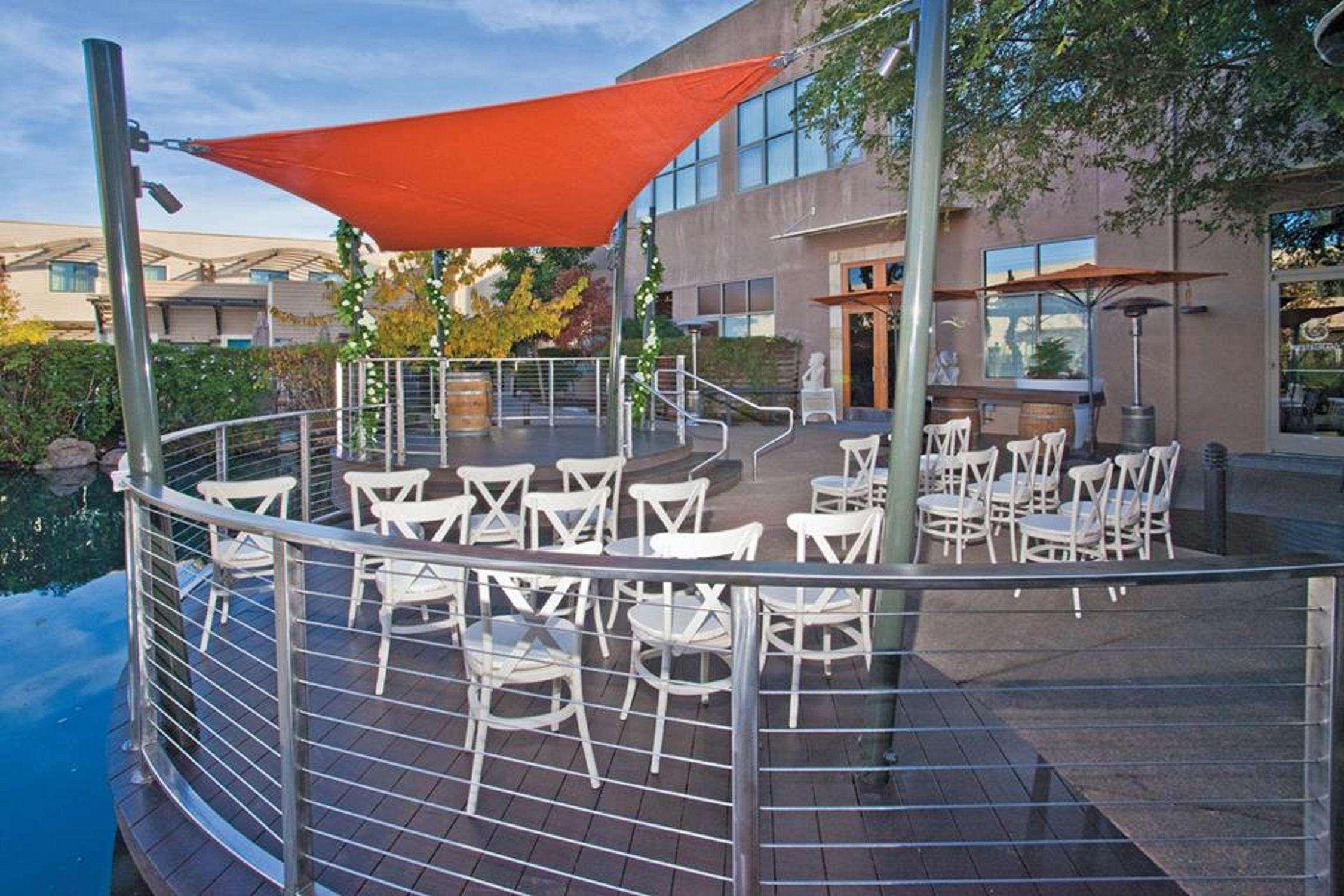 Doubletree By Hilton Napa Valley - American Canyon Exterior photo