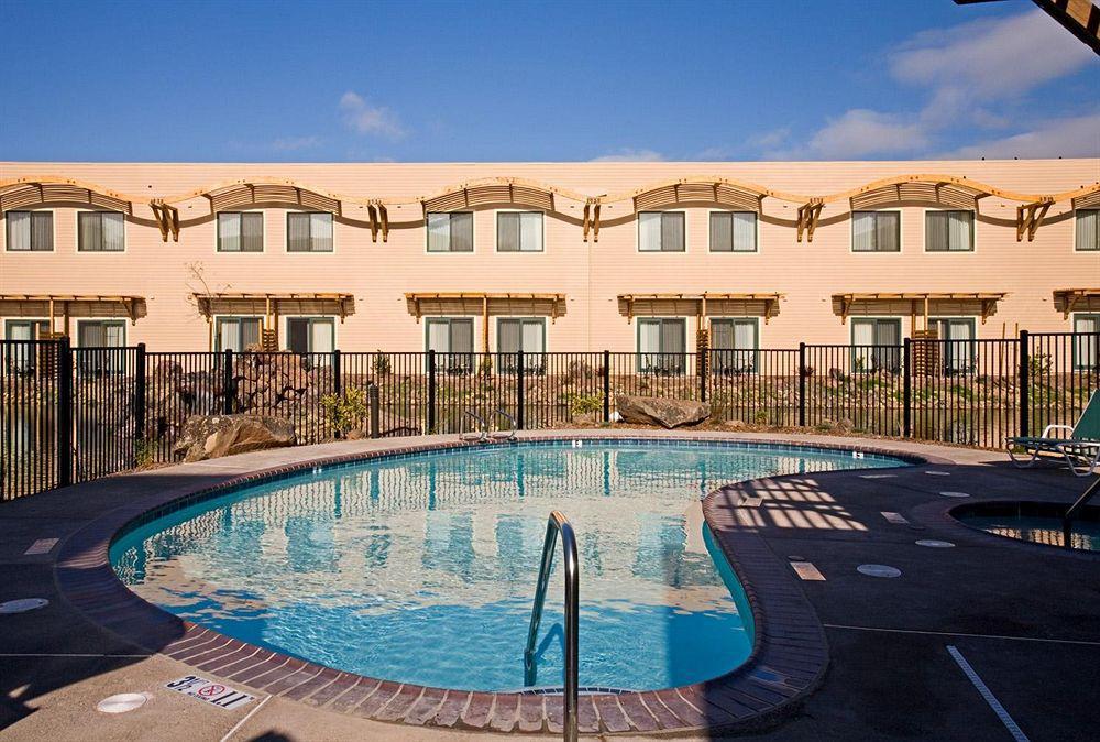 Doubletree By Hilton Napa Valley - American Canyon Exterior photo