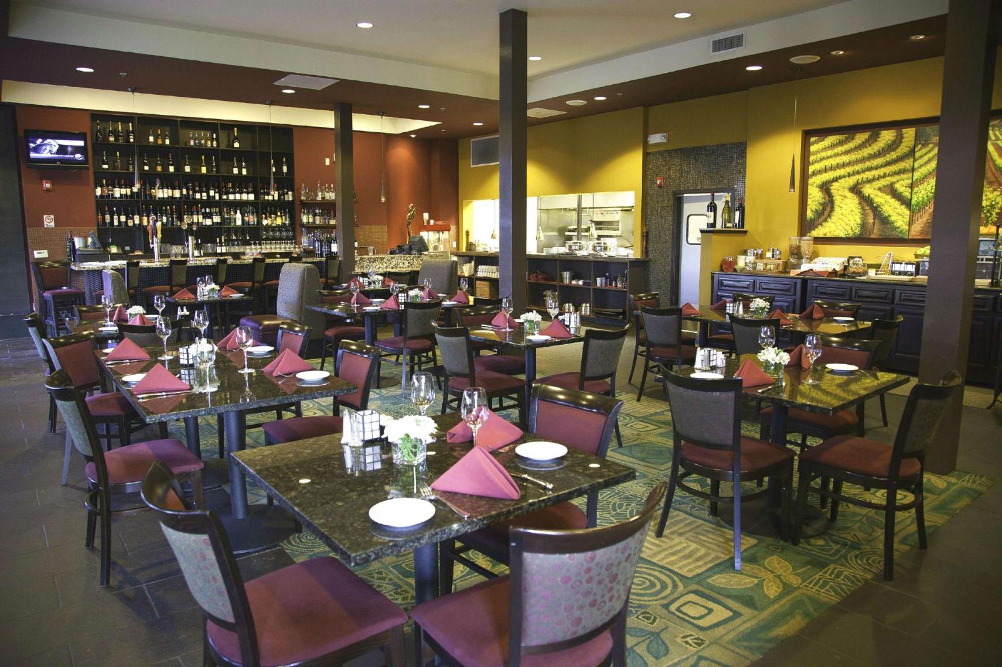 Doubletree By Hilton Napa Valley - American Canyon Exterior photo
